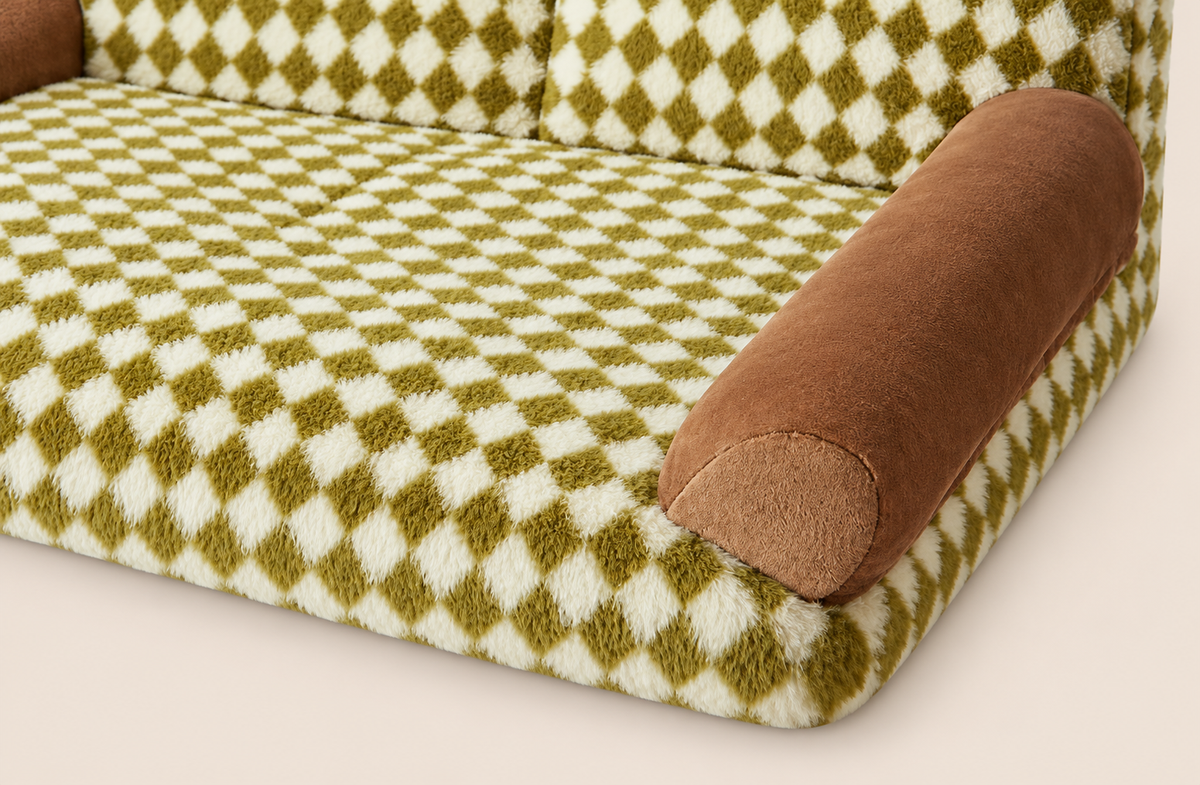 Détail illustré du panier : carreaux olive et crème, accoudoir cacao